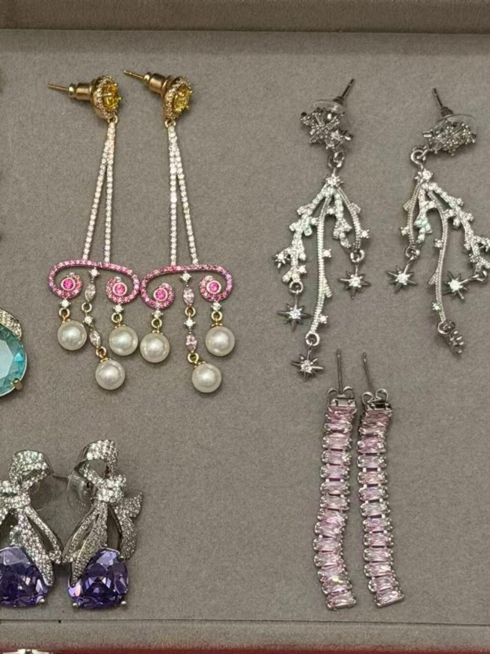 earring - Picture 7 of 9